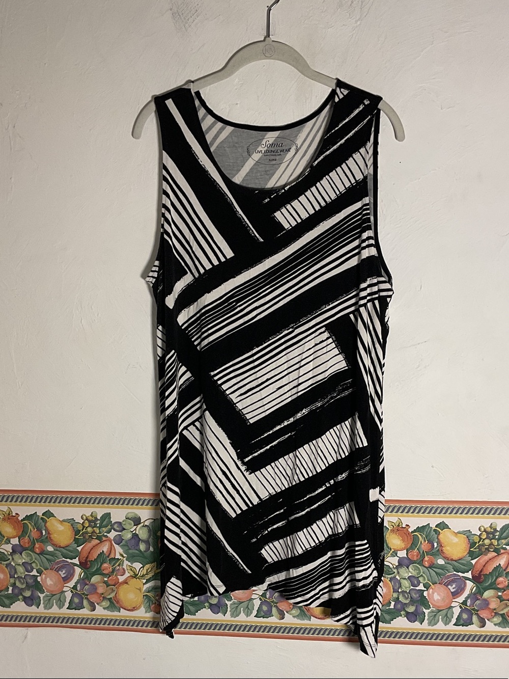 Soma Live Lounge Wear Abstract Stripe Asymmetrical Tunic Tank Top Size XL B&W